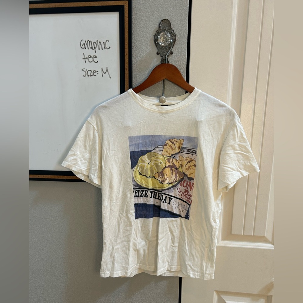SHEIN White Graphic Tee with Cat Print